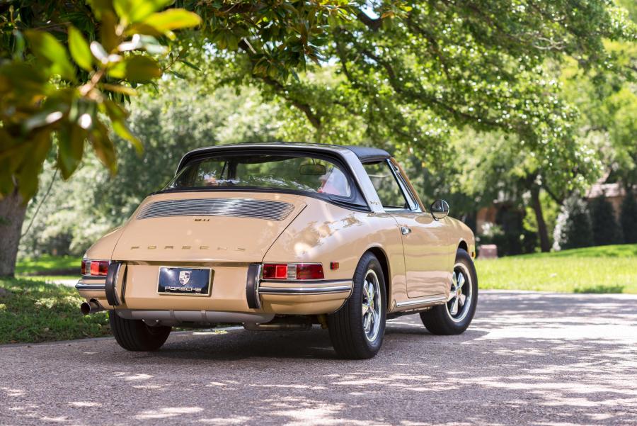  Porsche 911 2.0 Targa (901) 1966 года  (NA) (фото 12 из 35)